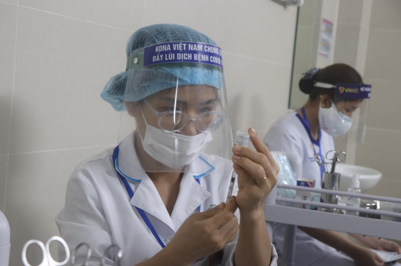 Hạ dần độ tuổi khi tiêm vaccine phòng COVID-19 cho trẻ em -0