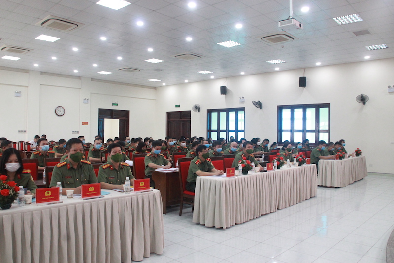 Xây dựng hình ảnh đẹp của người cán bộ làm công tác kiểm soát xuất nhập cảnh trong lòng nhân dân và bạn bè quốc tế -0