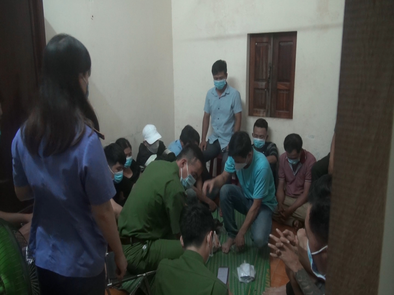 Quảng Ngãi: Triệt phá ổ bạc qui mô lớn giữa thời điểm dịch -0