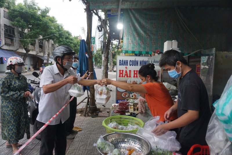 Đà Nẵng vẫn duy trì các chốt kiểm soát dịch COVID-19 khi thành phố mở lại tất cả các hoạt động -0