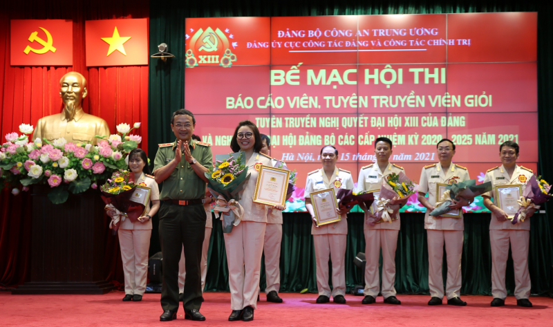 Chung khảo hHội thi Báo cáo viên, tuyên truyền viên giỏi trong Cục Công tác đảng và công tác chính trị -0