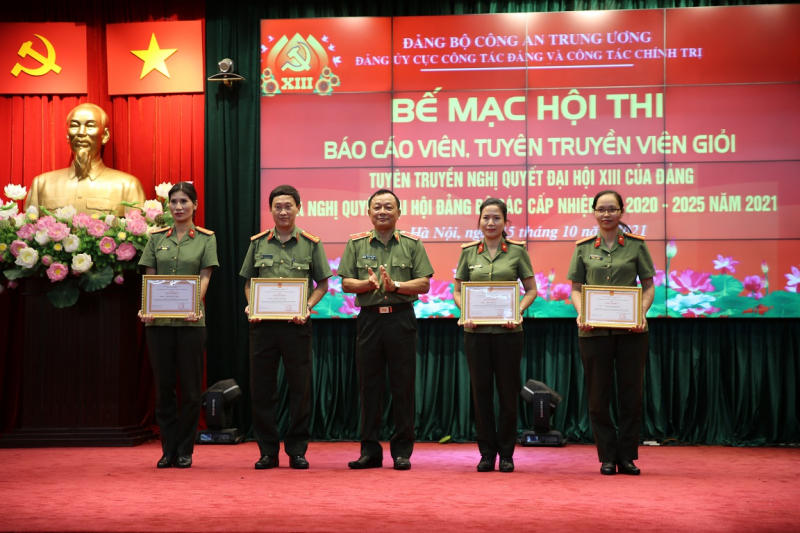 Chung khảo hHội thi Báo cáo viên, tuyên truyền viên giỏi trong Cục Công tác đảng và công tác chính trị -0