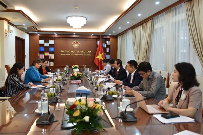 UNICEF sẵn sàng hỗ trợ Việt Nam tìm giải pháp sớm mở cửa trường học -0