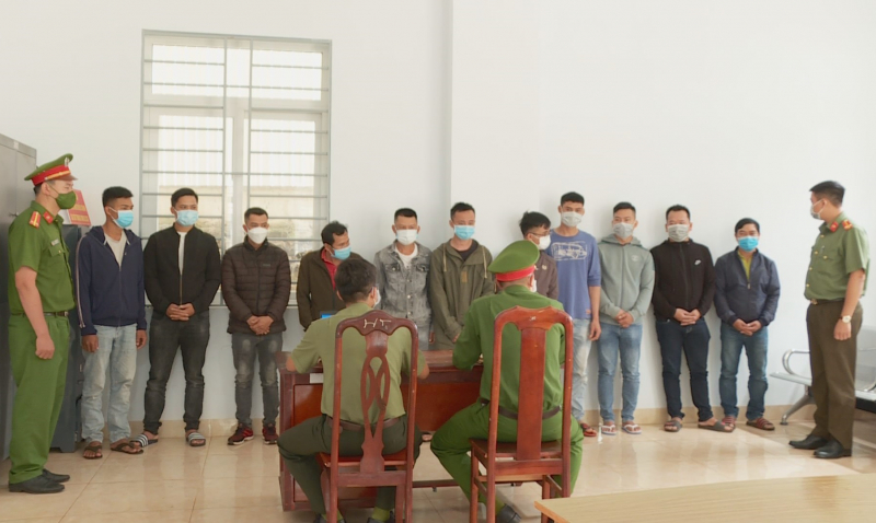 Triệt phá đường dây cá độ bóng đá giao dịch mỗi ngày hơn 2 tỷ -0