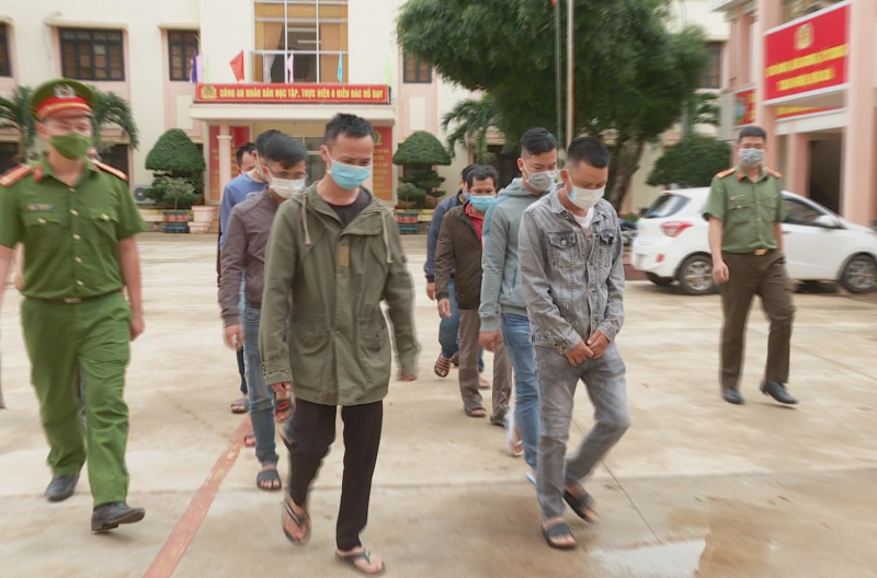 Triệt phá đường dây cá độ bóng đá giao dịch mỗi ngày hơn 2 tỷ -0