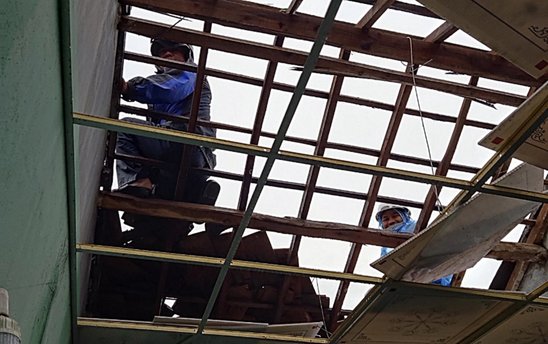 Lốc xoáy làm tốc mái hàng chục nhà người dân tại Quảng Ngãi -0