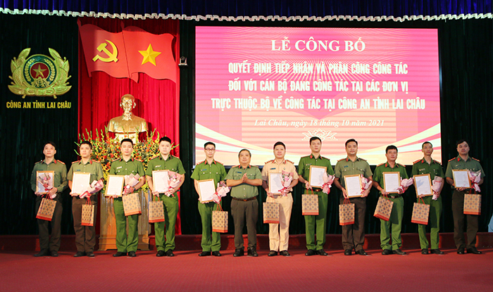 Công an các địa phương điều động cán bộ cơ quan Bộ tăng cường Công an xã -0