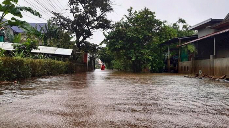 Miền Trung mưa tầm tã, nhiều nơi ngập sâu -0