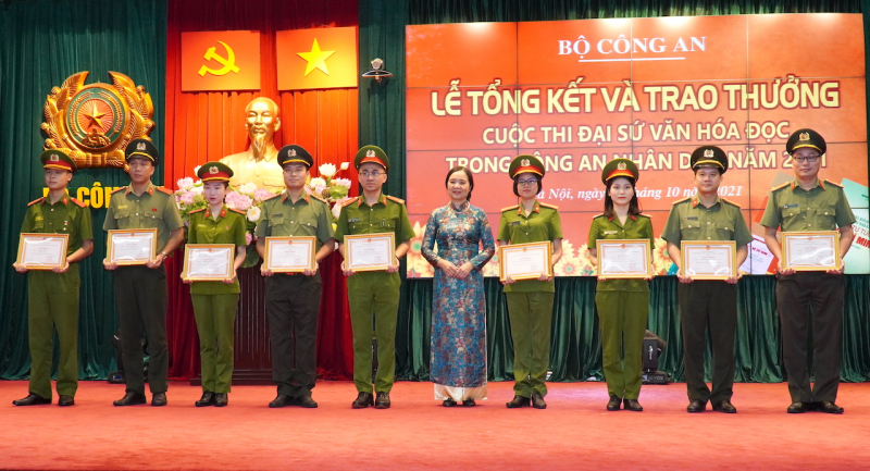 Lan tỏa, phát triển văn hóa đọc trong CAND  -0
