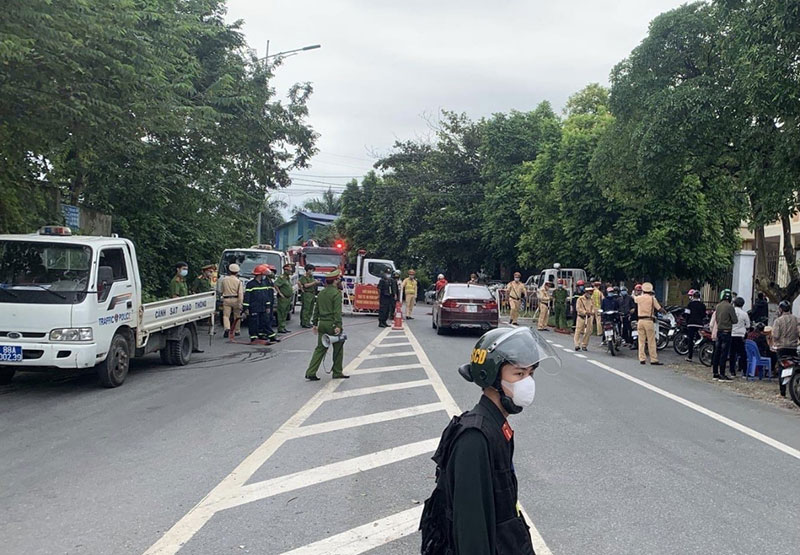 Ngăn chặn, xử lý hơn 200 “quái xế” bốc đầu xe máy, lạng lách, đánh võng -0