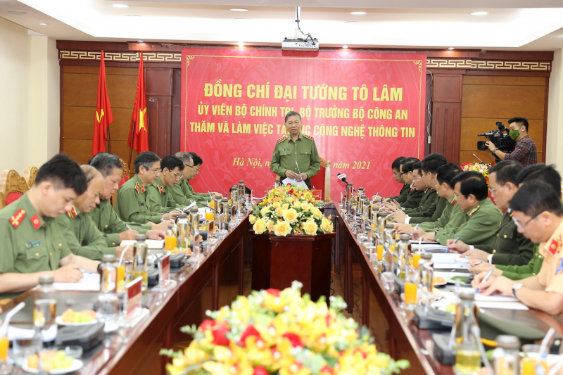  Nâng cao hiệu quả ứng dụng công nghệ thông tin vào thực tiễn công tác Công an -0