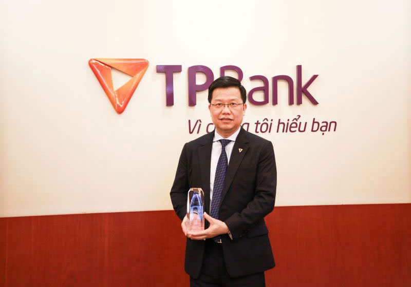 Giám đốc TPBank nhận Giải thưởng “Thành tựu lãnh đạo đổi mới sáng tạo” -0