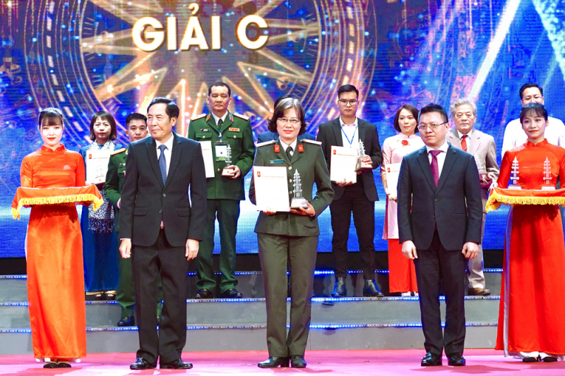 Tôn vinh những tác phẩm báo chí xuất sắc -0