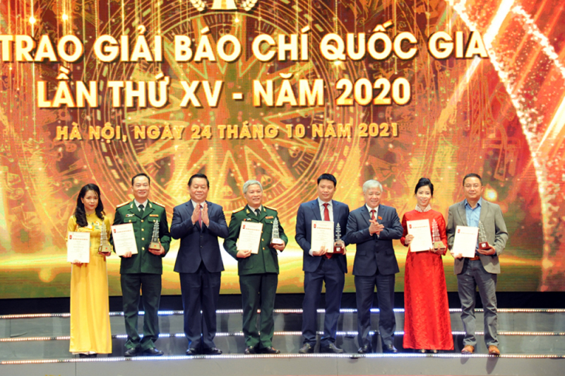 Tôn vinh những tác phẩm báo chí xuất sắc -0