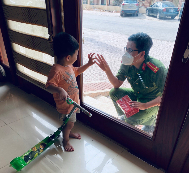 Ấn tượng những bức ảnh trong cuộc chiến chống dịch COVID-19 ở Bắc Giang -0