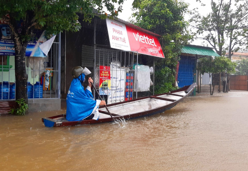 Mưa to kéo dài ở miền Trung, nhiều nơi ngập sâu -0