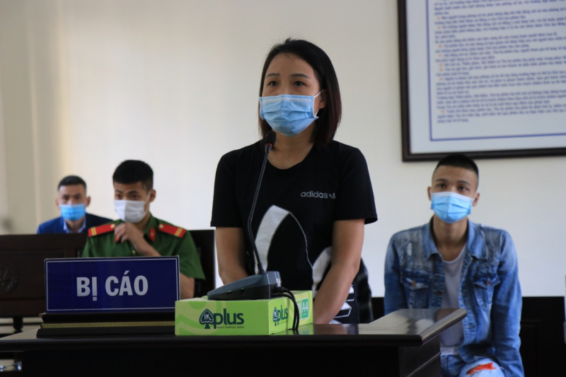 Đi thăm bạn trai đang bị COVID-19, cô gái lĩnh 20 tháng tù   -0