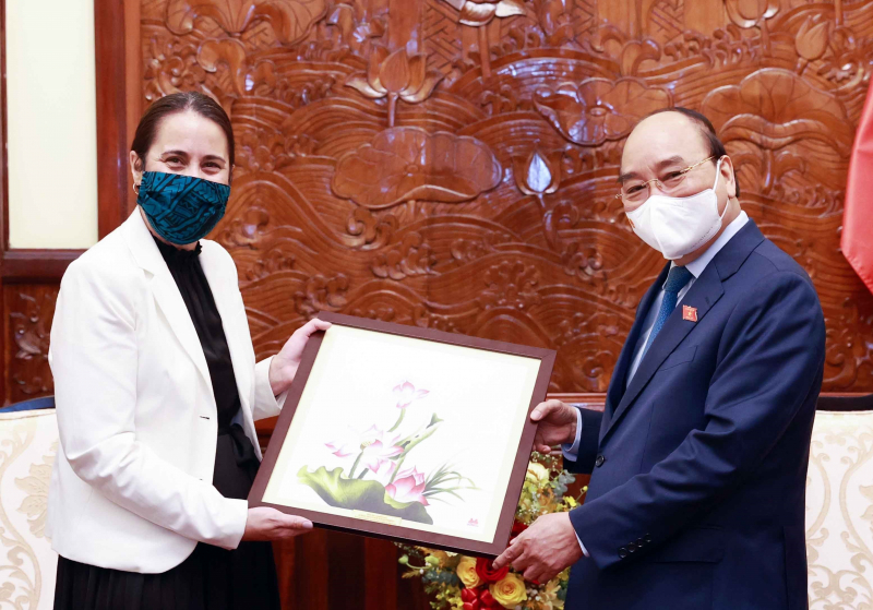 vna_potal_chu_tich_nuoc_nguyen_xuan_phuc_tiep_dai_su_dac_menh_toan_quyen_new_zealand__5737191.jpg -0