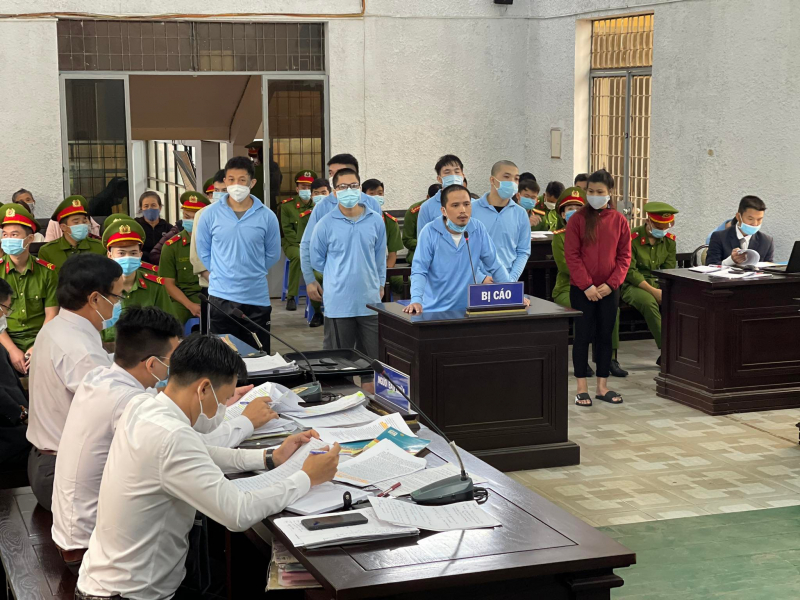 Cán bộ tư pháp xã thông đồng trộm tiền tại trụ sở -0