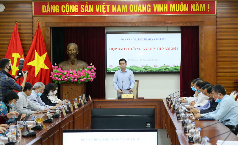 Xử lý nghệ sĩ vi phạm phải theo quy định của pháp luật -0