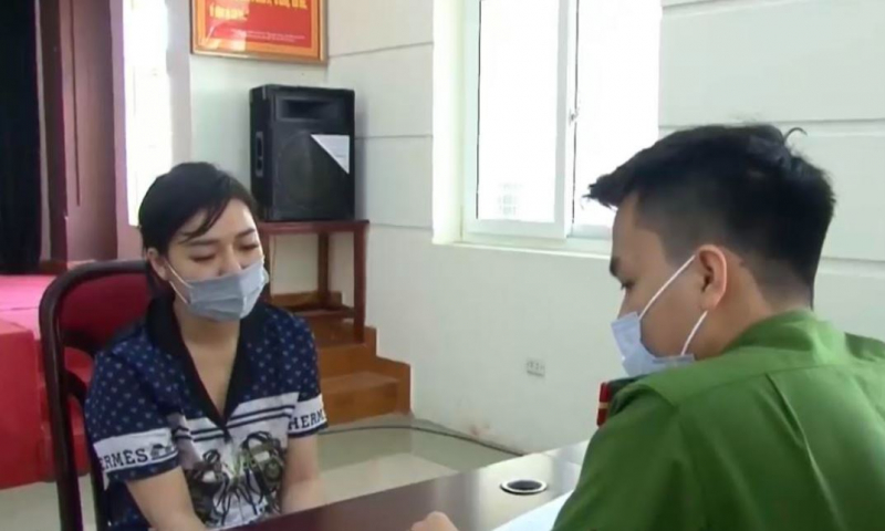 Làm rõ thêm một đường dây cho vay nặng lãi bắt con nợ thế chấp bằng ảnh “nóng” -1