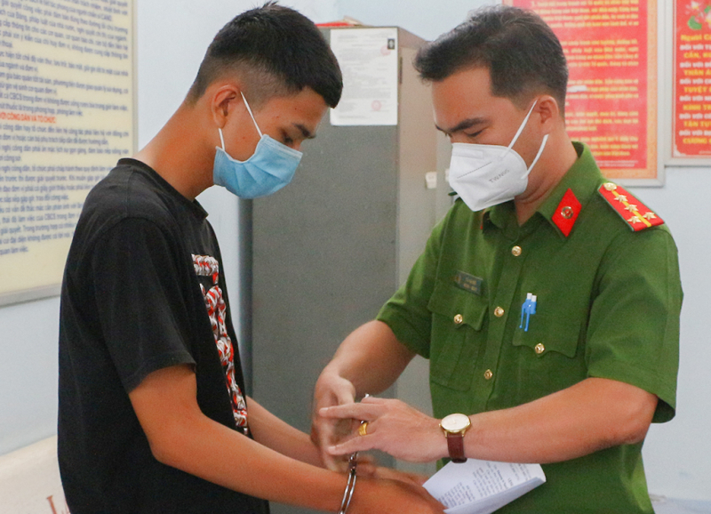 Bắt tạm giam hai nghi can liên quan vụ nổ súng ở Vĩnh Long -1