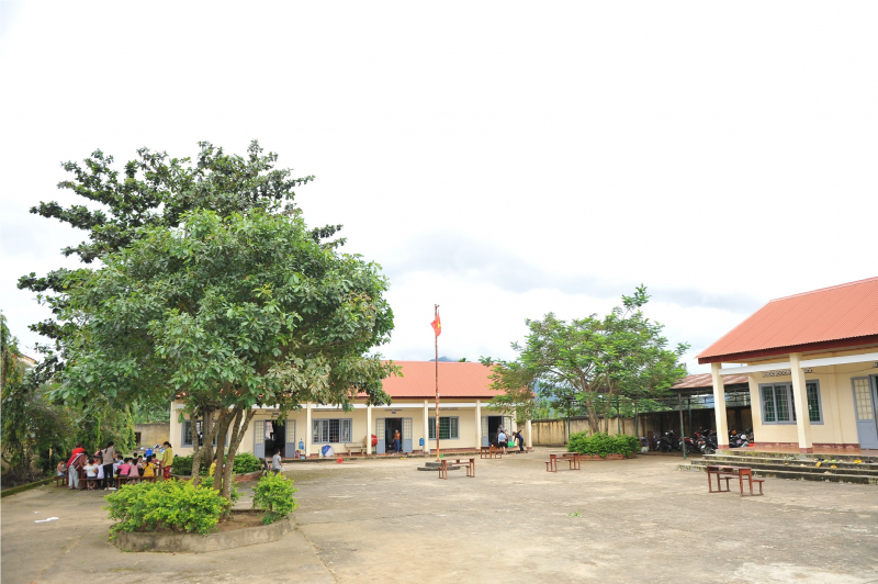 3 học sinh dương tính với SARS-CoV-2, hàng trăm học sinh phải cách ly tại trường -0