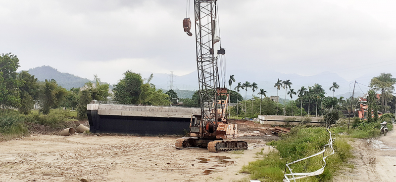 Cần đẩy nhanh tiến độ thi công “con đường đau khổ” -0