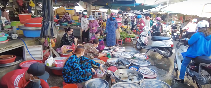 Nhiều nguy cơ phát sinh dịch bệnh từ những khu chợ dân sinh xuống cấp -1