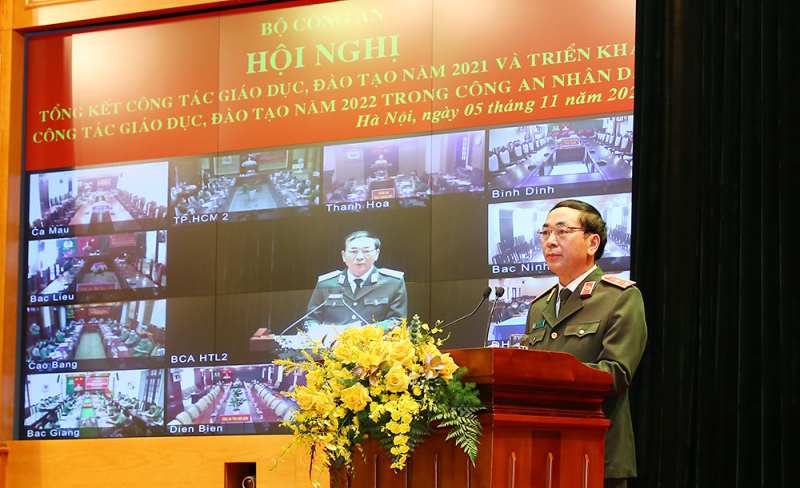 Thứ trưởng Trần Quốc Tỏ phát biểu tại hội nghị.