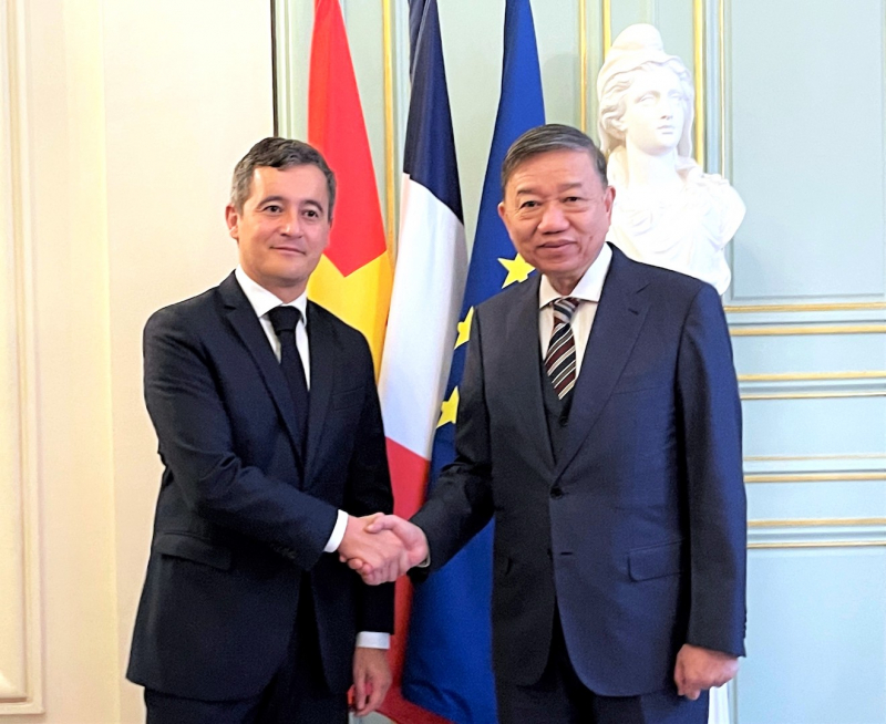 Minister To Lam has talks with French Interior Minister -0