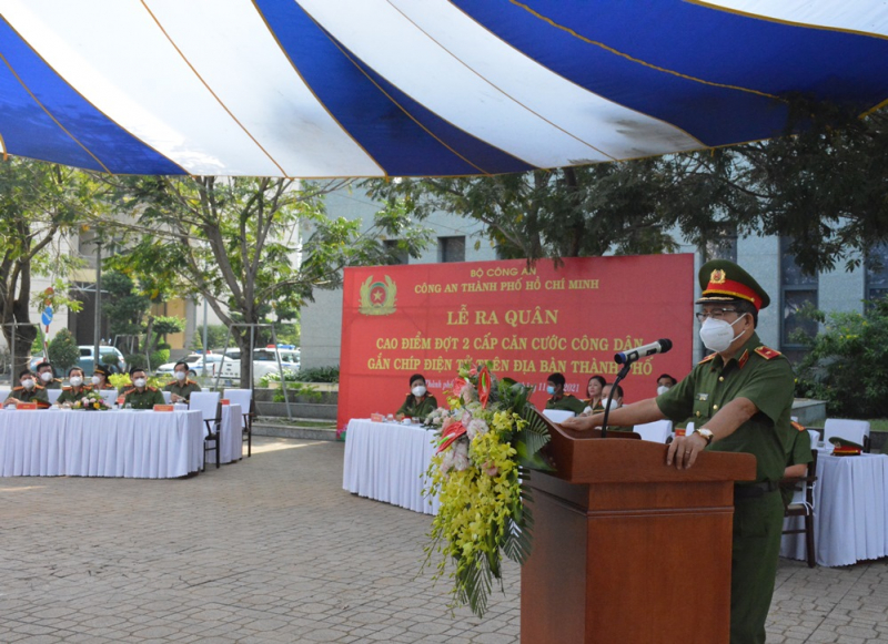 Công an TP Hồ Chí Minh ra quân cấp hơn 3,4 triệu thẻ CCCD gắn chip điện tử  -0