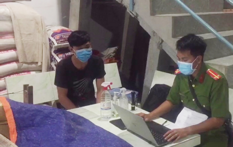 Phát hiện gần 10 tấn đường cát nghi vấn nhập lậu trên khu vực biên giới -0