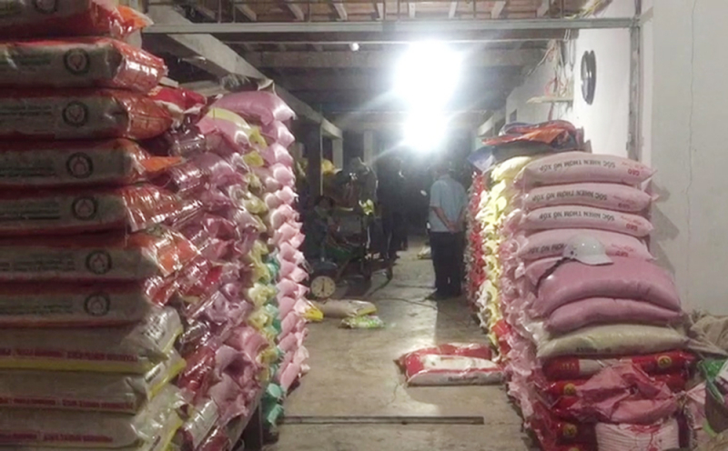 Phát hiện gần 10 tấn đường cát nghi vấn nhập lậu trên khu vực biên giới -0