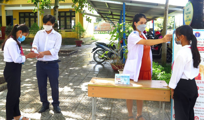 Số ca nhiễm COVID-19 cộng đồng tăng, nhiều trường ở Huế dạy học trực tuyến -0