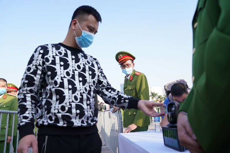 Diễn tập ứng dụng căn cước công dân gắn chíp trong trận bóng đá Việt Nam - Nhật Bản -2