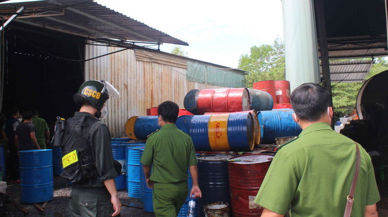 Phát hiện doanh nghiệp tái chế chất thải nguy hại gây ô nhiễm môi trường -0