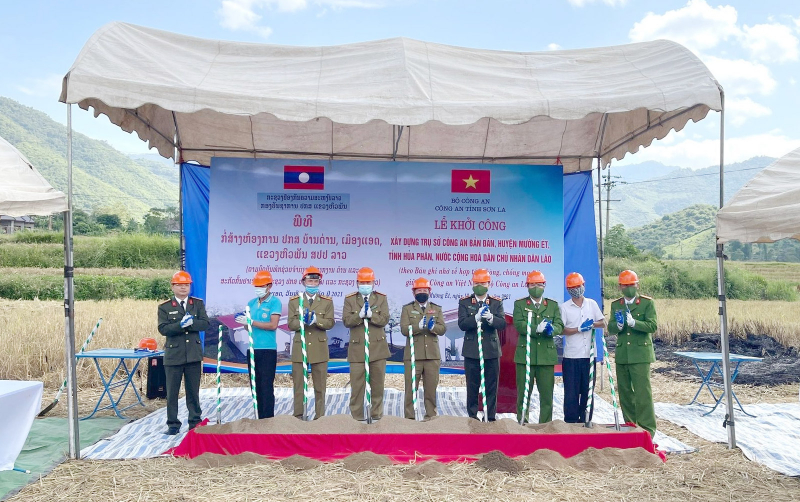 Công an Sơn La hỗ trợ Công an Hủa Phăn (Lào) xây dựng trụ sở -0