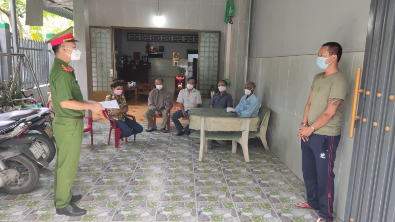 Bắt tạm giam đối tượng làm lây lan dịch bệnh COVID-19 cho 20 người -0