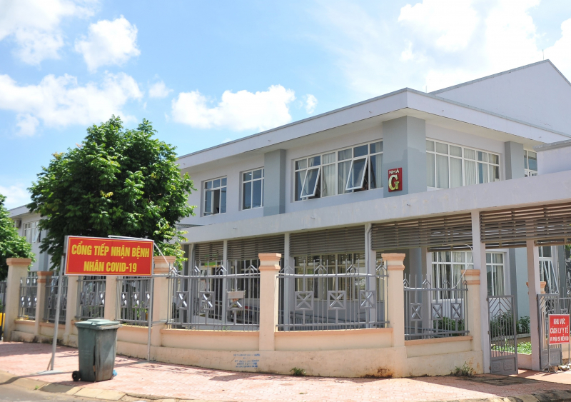 Ghi nhận bé trai 12 ngày tuổi mắc COVID-19 -0