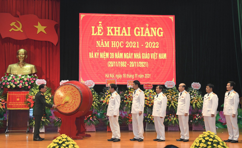 Trường Cao đẳng CSND I vinh dự nhận hai Cờ thi đua của Chính phủ -0