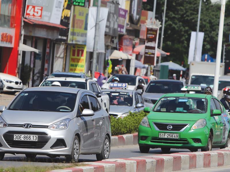 Bộ GTVT đề xuất tiếp tục giảm phí đường bộ cho xe kinh doanh vận tải -0