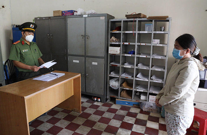 Khởi tố chủ quán cơm 