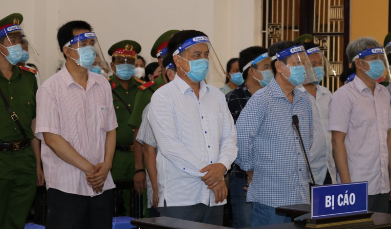 Xét xử nguyên Chủ tịch và Phó Chủ tịch UBND TP Trà Vinh -0