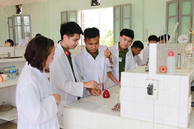 Người thầy CAND chuyển mình để thích ứng với cuộc cách mạng 4.0 -0