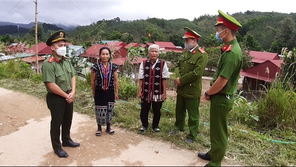 gia_lang_bien_cuong_1-1637375523221.jpg