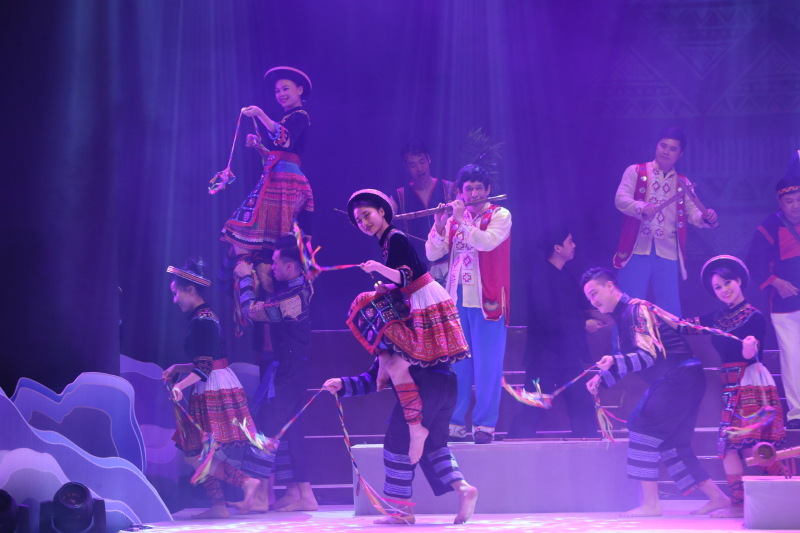 Chương trình nghệ thuật “Niềm tin và khát vọng” chào mừng “hội nghị Diên Hồng” về văn hoá -0