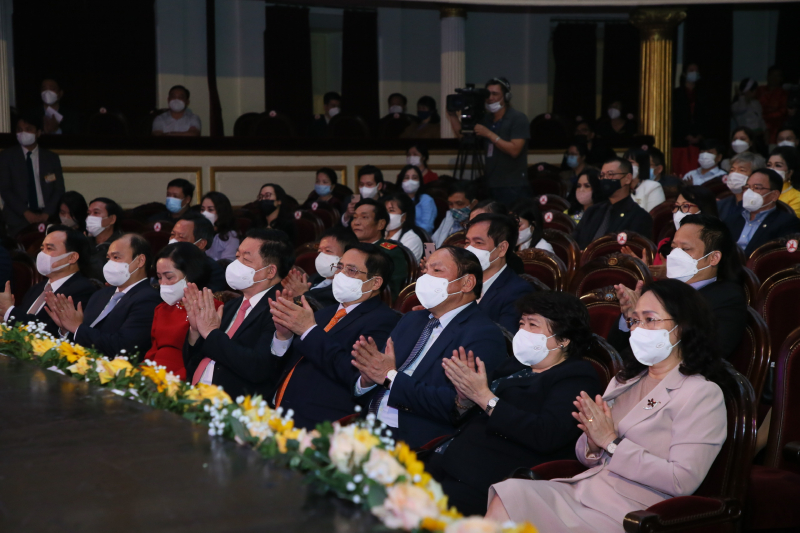 Chương trình nghệ thuật “Niềm tin và khát vọng” chào mừng “hội nghị Diên Hồng” về văn hoá -0