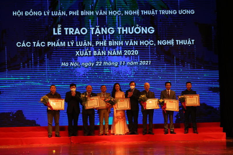 Trao tặng thưởng của Ban Bí thư Trung ương Đảng đối với các tác phẩm lý luận, phê bình VHNT -0