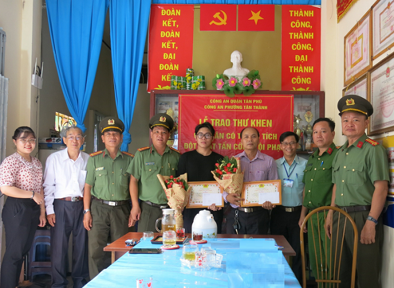 Người dân giúp Công an bắt các toán 